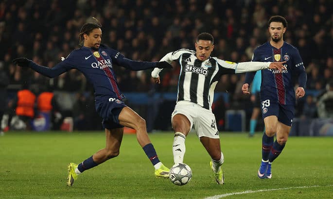 سان جرمان يتعادل مع نيوكاسل ويخسر بطاقة التأهل المباشر إلى ثمن النهائي