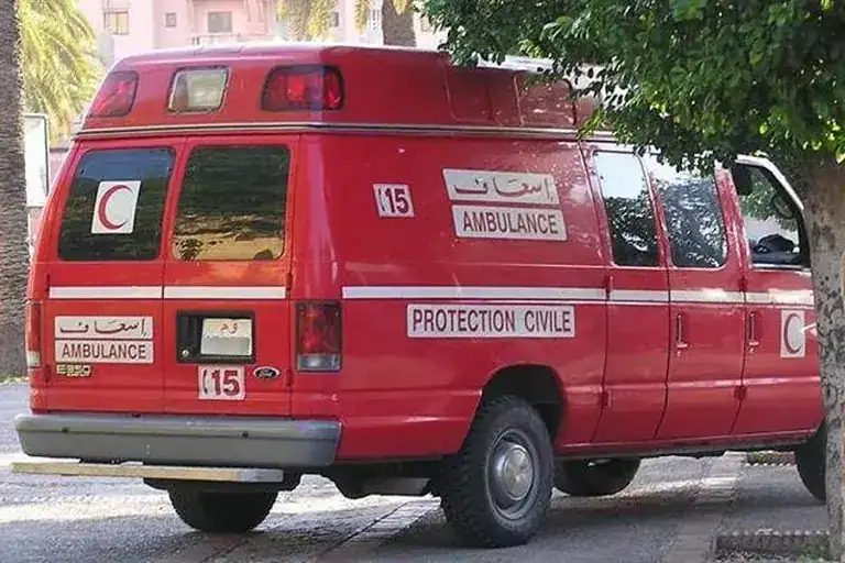 وفاة شاب 17 عامًا متأثرًا بإصابته في اعتداء بحي سيدي إدريس بطنجة، والسلطات توقف مشتبهًا به وتفتح تحقيقًا تحت إشراف النيابة العامة.