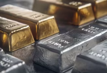 الذهب والفضة يمددان موجة الصعود إلى قمم تاريخية جديدة