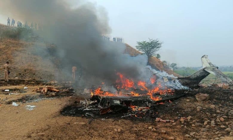 مصرع خمسة أشخاص في تحطم طائرة بالهند 1 مصرع خمسة أشخاص في تحطم طائرة بالهند