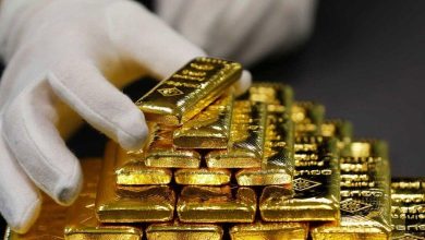 بعد قفزة تاريخية.. الذهب يتراجع أكثر من 4 في المئة وسط ترقّب تحركات الفيدرالي الأمريكي