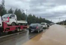 طقس عاصف بالمغرب: إغلاق 8 طرق في 9 ولايات بسبب السيول والثلوج