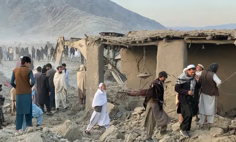 باكستان تعلن حربًا مفتوحة على طالبان بعد غارات كابول