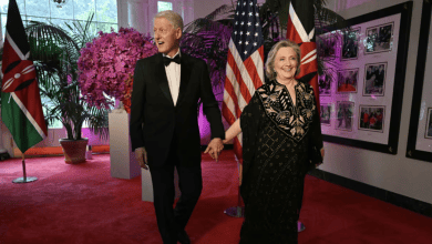 قضية إبستين: بيل وهيلاري كلينتون يوافقان على الإدلاء بشهادتهما أمام الكونغرس