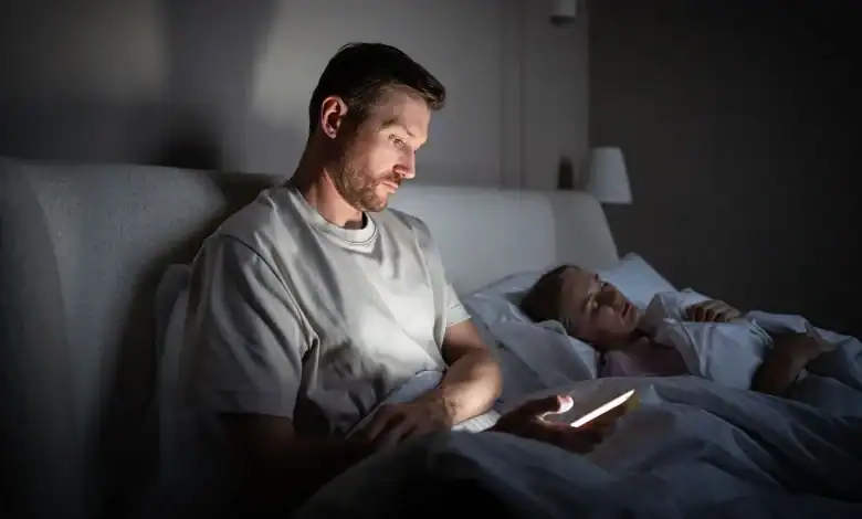 دراسة: تطبيقات تتبع النوم قد تزيد القلق لدى المصابين بالأرق