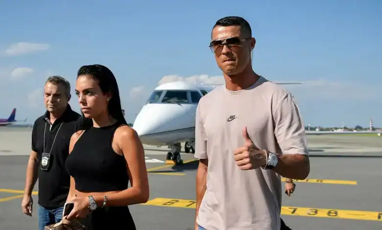 طائرة رونالدو تغادر الرياض وتتوجه إلى مدريد