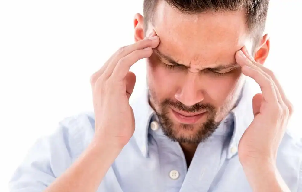 Jeûne et migraines : Pourquoi les maux de tête apparaissent-ils avant l'Iftar ? 1 الصيام والصداع النصفي: لماذا تظهر نوبات الصداع قبل الإفطار؟