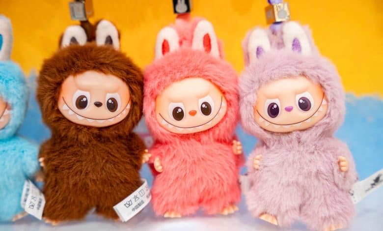 دمى Labubu تنتقل من الهوس العالمي إلى شاشة السينما في فيلم جديد