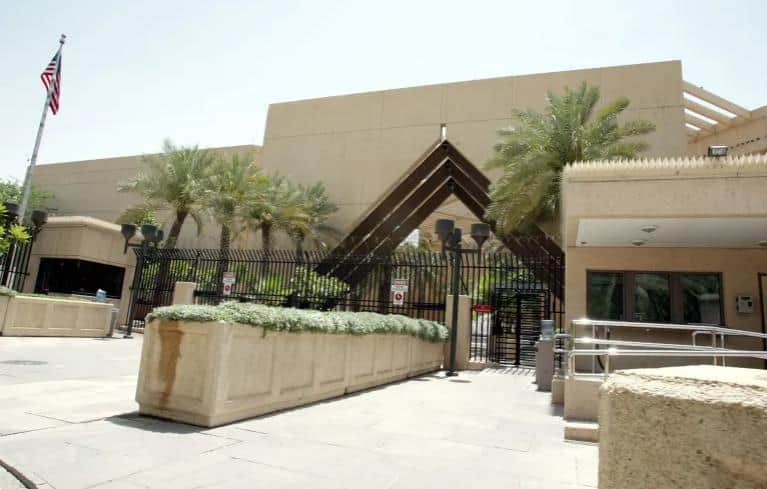 السفارة الأمريكية في الرياض تعلن عن الإغلاق المؤقت