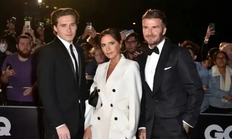 فيكتوريا بيكهام تعلق بحذر على خلافها مع ابنها بروكلين