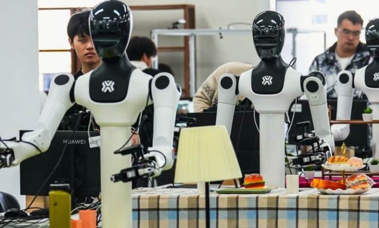 روبوت بشري في كل منزل.. الحلم يقترب من التحول إلى واقع