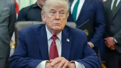 ترامب يشدد على سعيه لاتفاق طويل الأمد مع إيران يبعد شبح السلاح النووي