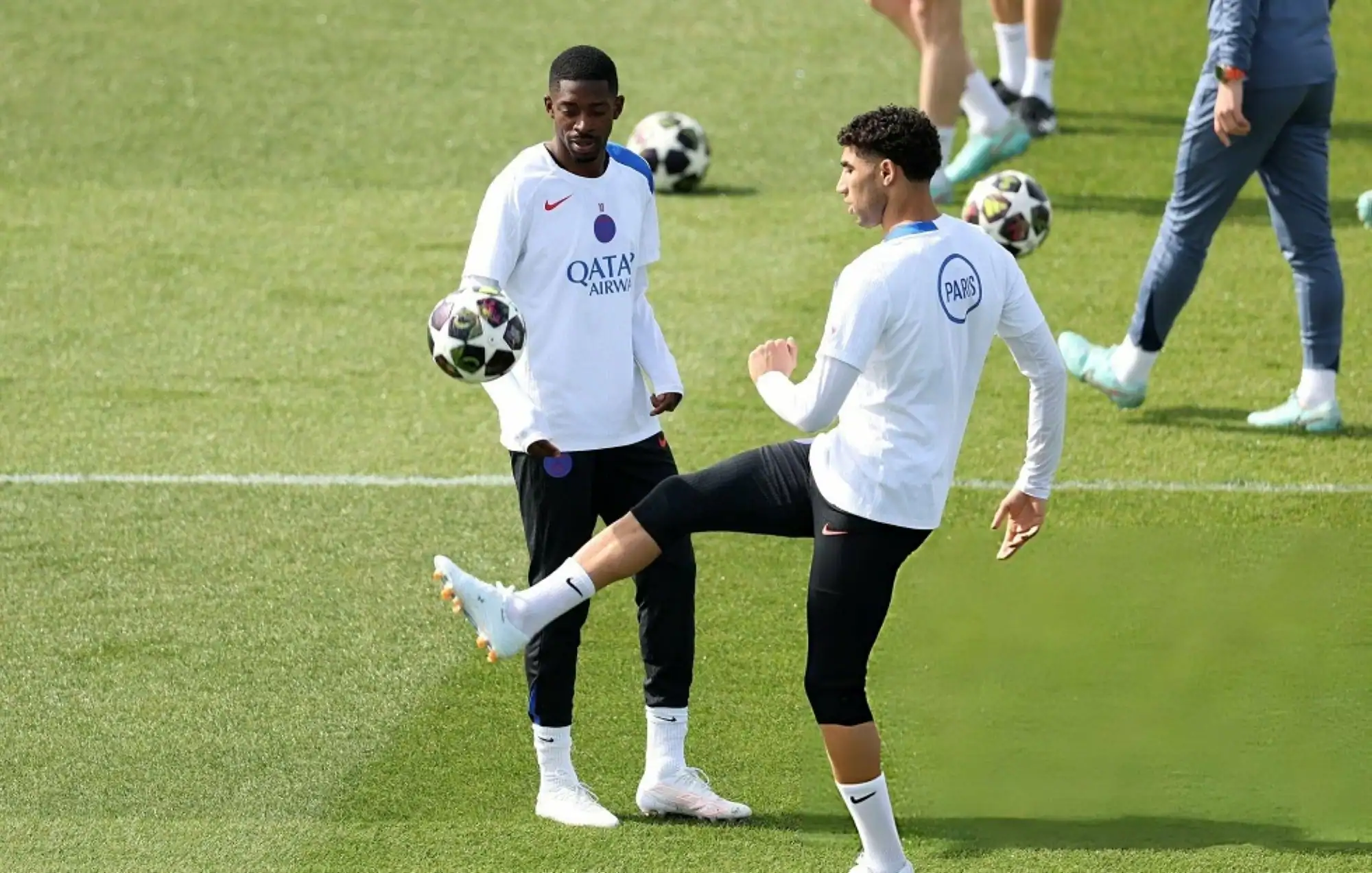 Hakimi revient à l'entraînement et donne un coup de fouet au PSG avant le Bayern 1 حكيمي يعود إلى التداريب ويمنح باريس سان جيرمان دفعة قوية قبل قمة البايرن