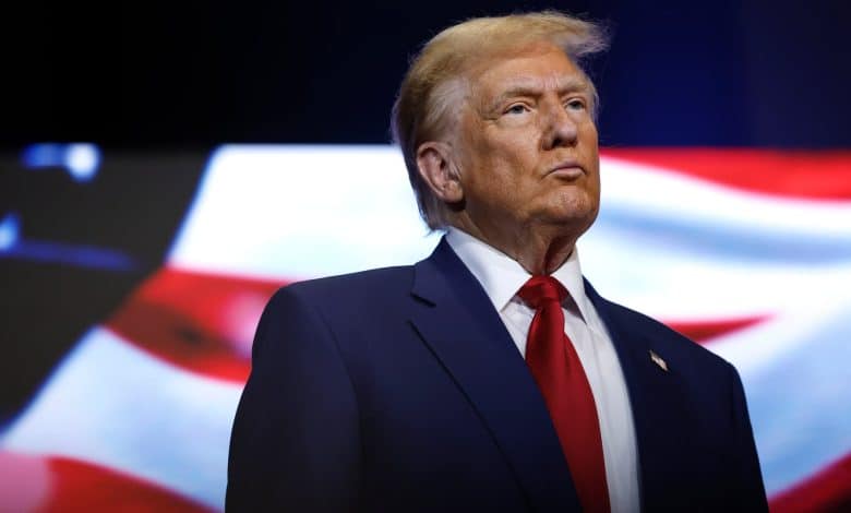 Trump : Les forces américaines resteront stationnées à l'intérieur et autour de l'Iran jusqu'à la conclusion d'un "véritable accord". 1 ترامب: القوات الأمريكية ستبقى متمركزة في إيران ومحيطها حتى استكمال تنفيذ "الاتفاق الحقيقي"