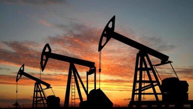 واشنطن تحسم موقفها وتوقف العمل بتخفيف العقوبات على النفط الروسي