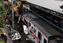 ارتفاع قتلى تصادم القطارين قرب جاكرتا إلى 14 والجرحى بالعشرات