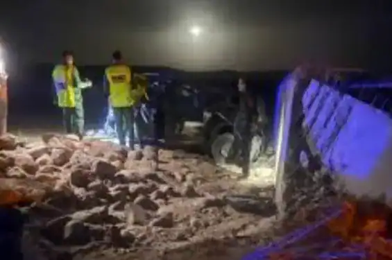 مصرع امرأتين وإصابة طفل بجروح خطيرة بعد سقوط سيارة في ورش متوقف بورزازات