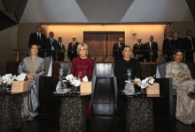 الأميرات للا خديجة وللا مريم وللا حسناء إلى جانب بريجيت ماكرون يحضرن افتتاح المسرح الملكي بالرباط