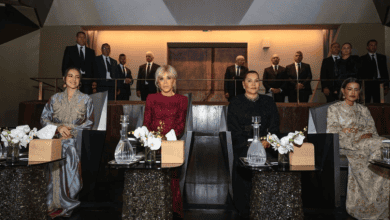 الأميرات للا خديجة وللا مريم وللا حسناء إلى جانب بريجيت ماكرون يحضرن افتتاح المسرح الملكي بالرباط