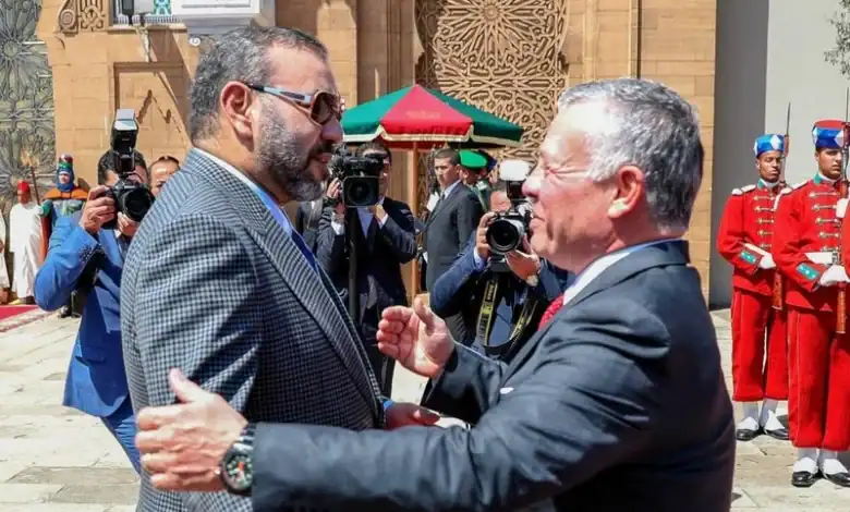 الملك محمد السادس يهنئ العاهل الأردني بذكرى الاستقلال ويشيد بمتانة العلاقات الثنائية