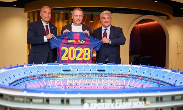 برشلونة يجدد الثقة في هانزي فليك حتى صيف 2028