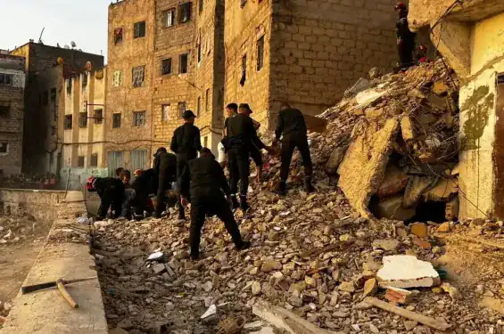 قتلى وجرحى في انهيار عمارة سكنية من ستة طوابق بفاس