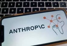 Anthropic تحذر من اقتراب الذكاء الاصطناعي من التحسين الذاتي
