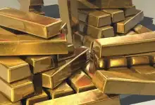 ‏الذهب يهبط إلى أدنى مستوى في 11 أسبوعاً وسط صعود الدولار والنفط
