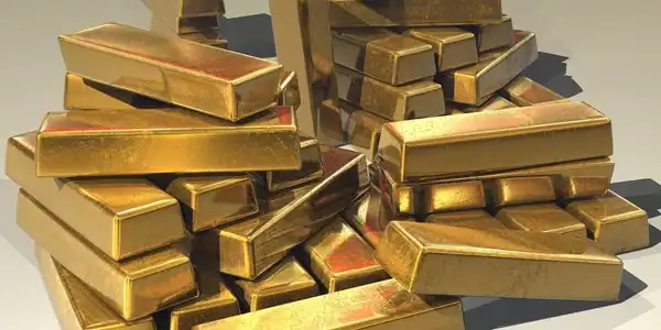 ‏الذهب يهبط إلى أدنى مستوى في 11 أسبوعاً وسط صعود الدولار والنفط