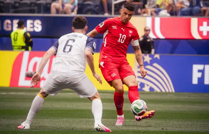 La Suisse s'impose largement face à la Bosnie (4-0)... Un grand pas vers les 32es de finale de la Coupe du monde 1 سويسرا تقسو على البوسنة برباعية.. خطوة كبيرة نحو دور الـ32 في المونديال