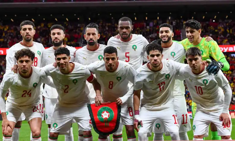 تلاميذ يزورون لاعبي المنتخب المغربي قبل المونديال