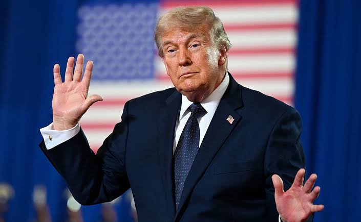 Trump menace l'Iran d'une escalade sévère… Des frappes américaines de plus grande ampleur si les attaques contre les navires se poursuivent 1 ترامب يهدد إيران بتصعيد قاس.. ضربات أمريكية أكبر إذا استمر استهداف السفن