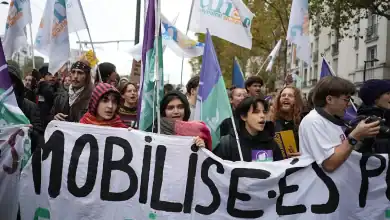 الرئيس الفرنسي إيمانويل ماكرون خلال زيارة إلى مدينة مارسيليا جنوب فرنسا