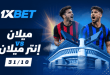 لاعبو ميلان وإنتر ميلان يتنافسون على الكرة خلال ديربي ميلانو في السيريا أ