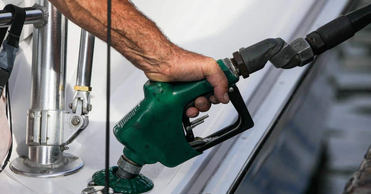 Le Brent avoisine les 116 dollars alors que les tensions s'intensifient au Moyen-Orient 1 Le Brent dépasse les 115 dollars le baril alors que les tensions s'intensifient au Moyen-Orient