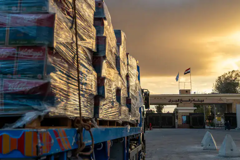 Israël suspend l'approvisionnement en carburant de Gaza après le bombardement d'une installation clé 1 Une installation pétrolière majeure de la bande de Gaza a été touchée par un obus de mortier, ce qui a conduit Israël à