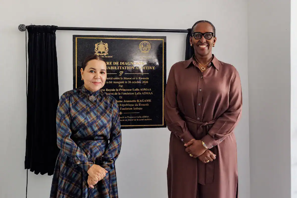 Le Rwanda accueille son premier centre de diagnostic et de rééducation auditive, avec le soutien de la Fondation Lala Asma 1 La princesse Lalla Asma et Janet Kagame lors de l'inauguration du centre de diagnostic et de rééducation auditive à Kigali